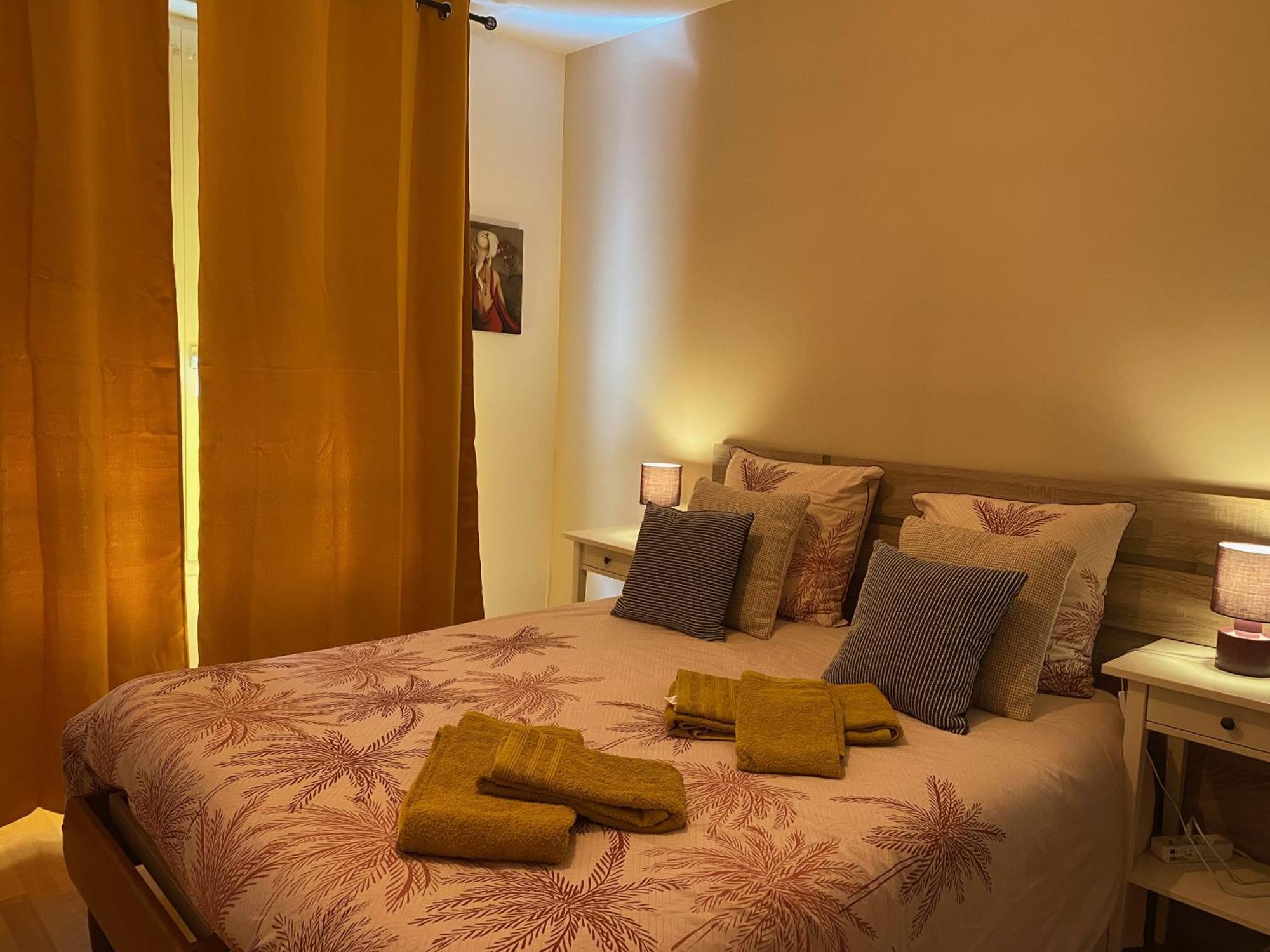 Parking Prive Gratuit, Balcon, 2 Chambres แคลร์มงต์-แฟร์รองด์ ภายนอก รูปภาพ