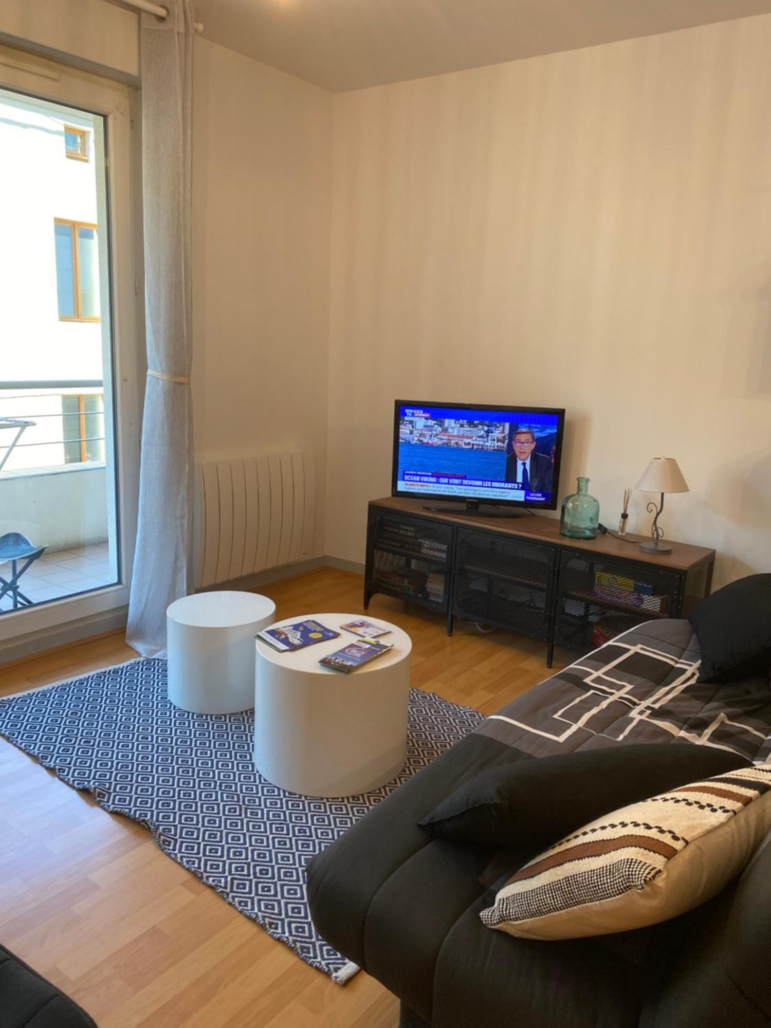 Parking Prive Gratuit, Balcon, 2 Chambres แคลร์มงต์-แฟร์รองด์ ภายนอก รูปภาพ