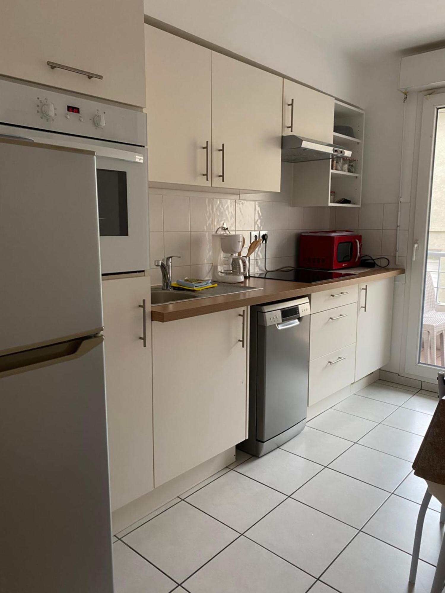 Parking Prive Gratuit, Balcon, 2 Chambres แคลร์มงต์-แฟร์รองด์ ภายนอก รูปภาพ
